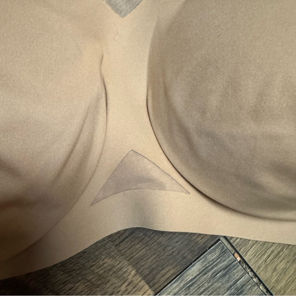 Honeylove Seamless Tan Bra - Picture 5 of 8